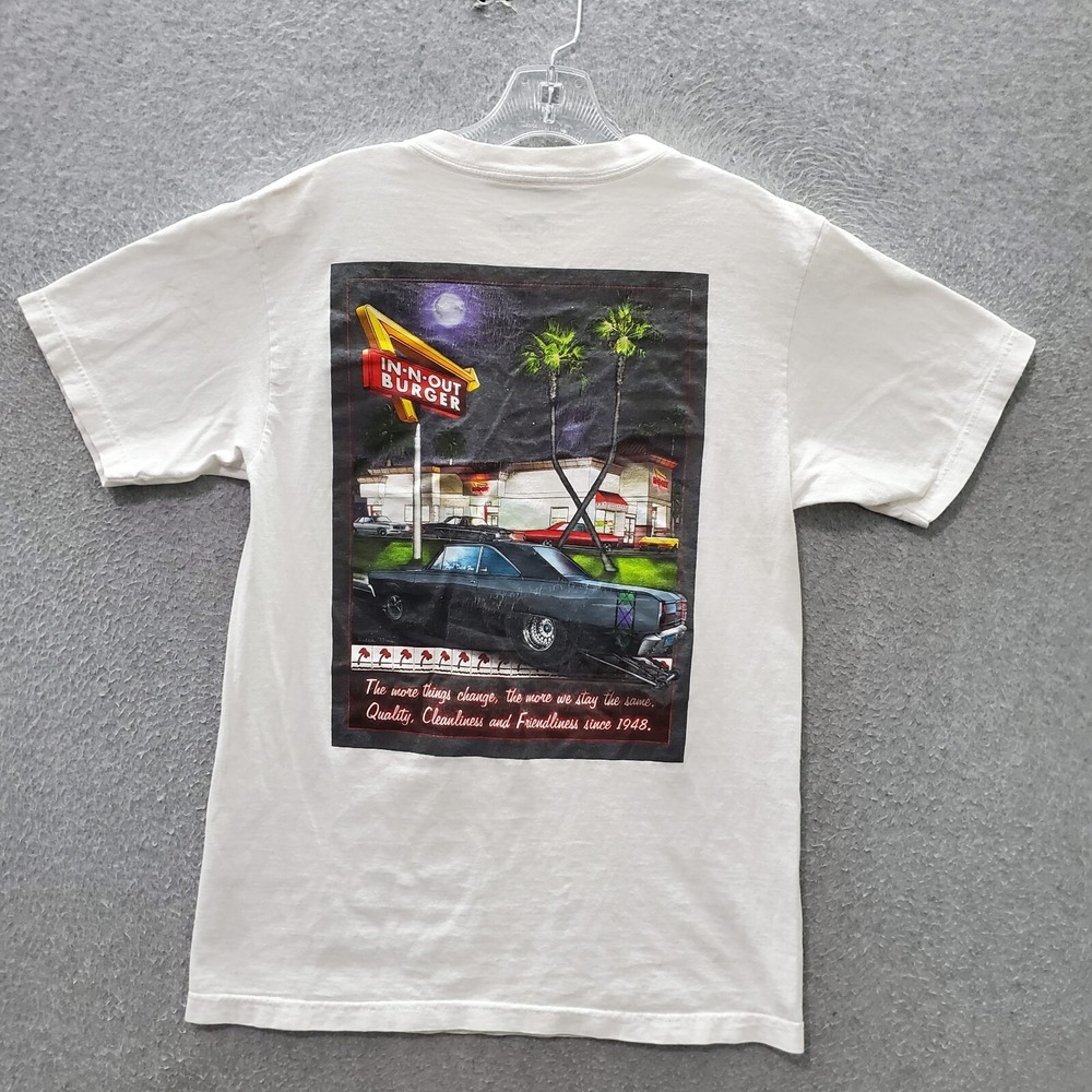 In n Out Men T-Shirt Medium White More Things Change We Stay The Same Graphic